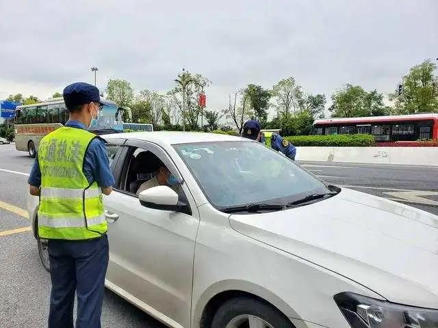 成都網約車注意啦，首批“智慧法眼”已啟用，非法營運無處可逃！