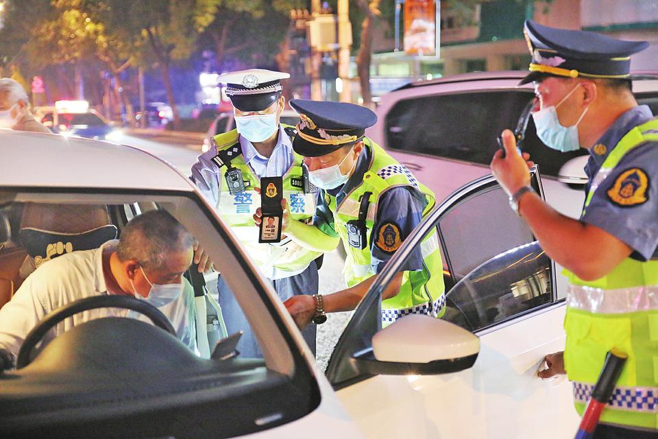 全國多地開始加速推進網約車合規化進程